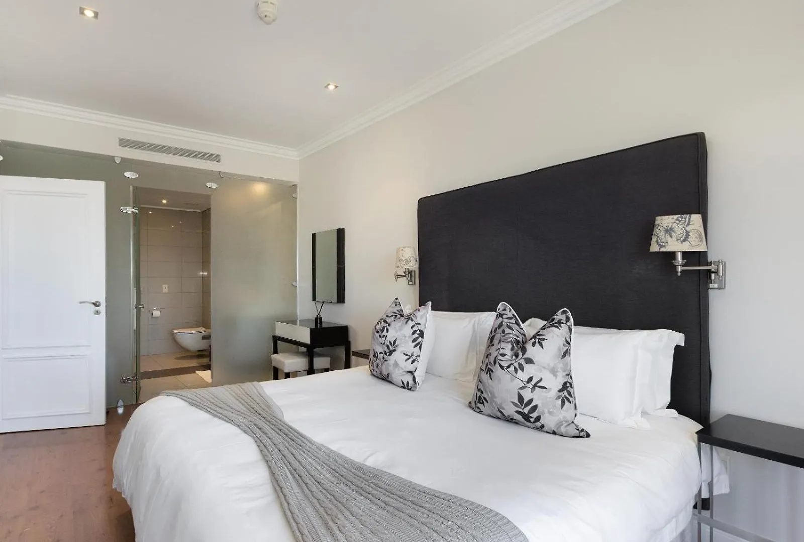 Cape Royale Apartments With Cape Finest Città del Capo 0*,  Sudafrica