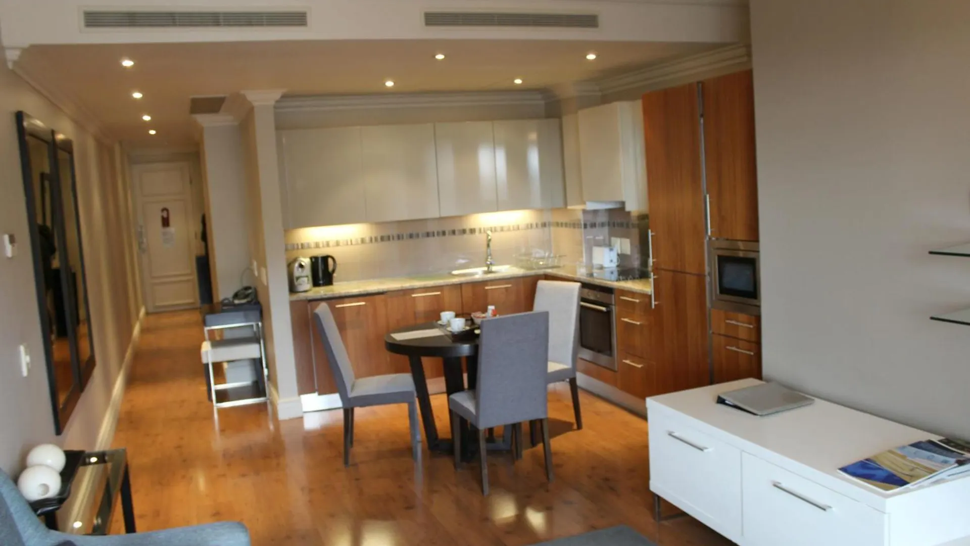 Cape Royale Apartments With Cape Finest Città del Capo Sudafrica